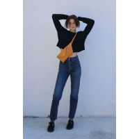 90 s Pinch Waist Jeans - Portrait