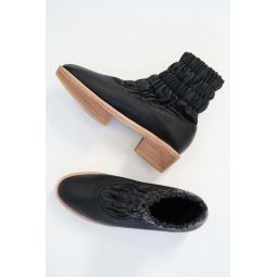 Aya Gathered Platform Boot - Black