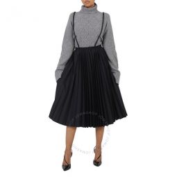 Ladies Black Narrow Pleat Skirt, Size X-Small