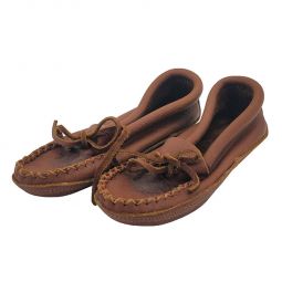 Hides In Hand Woman Embossed Moccasin Slippers - Brown