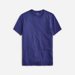 Broken-in short-sleeve T-shirt