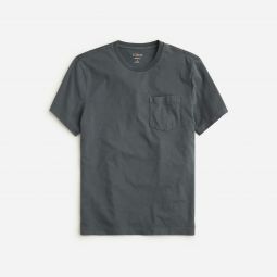 Broken-in pocket T-shirt