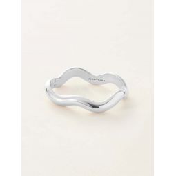 Ola Wavy Bangle - Silver