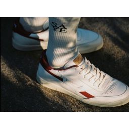 Modelo 89 Garnet Sneakers - White