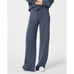 AirEssentials Wide Leg Pant