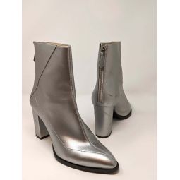 10.5 Almasi Silver Apple Leather boots - Silver