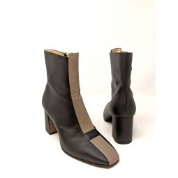 8.5 Jayne Apple Leather boot - Black/Taupe