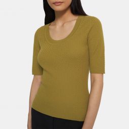Short-Sleeve Scoop Neck Sweater in Merino Wool