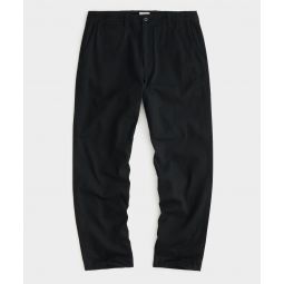 Relaxed Fit Favorite Chino in Pitch Black