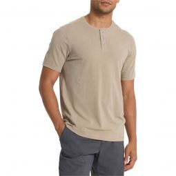 Vuori Short-Sleeve Ever Henley Shirt - Mens