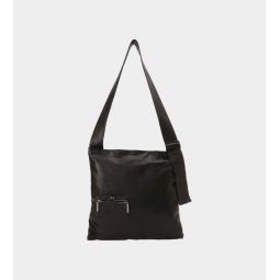 Discord Clasp Shoulder Flat Bag - Black