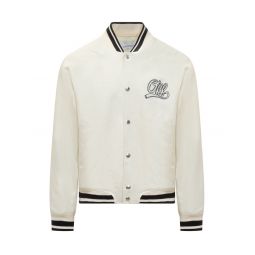 오프화이트 로고 자수 버튼업 재킷 OMEH05AS25FAB001