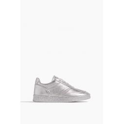 Sneakers in Silver