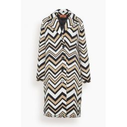 Coat in Zigzag Beige/White/Black