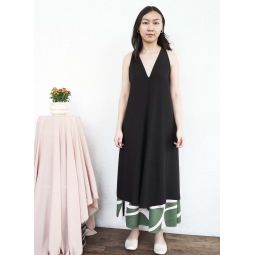 Sum Silk Sleeveless V-Neck Silk Dress - Black