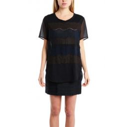 Curved Hem Tee with Lace Applique - Black/Navy