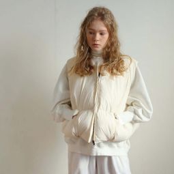 Woman Elin Reversible Puffer Vest - Ivory
