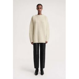 Chunky Cable Knit - NAVY/Cream