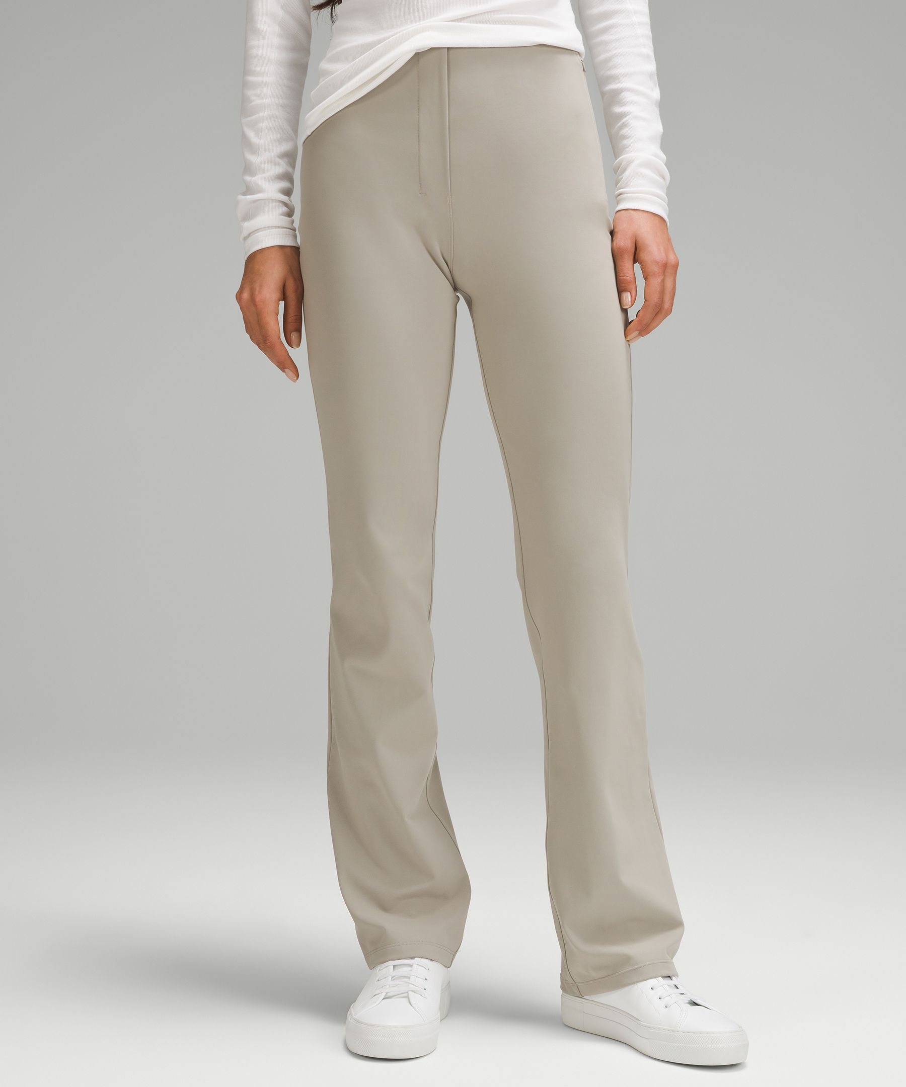 Smooth Fit Pull-On High-Rise Pant *Regular