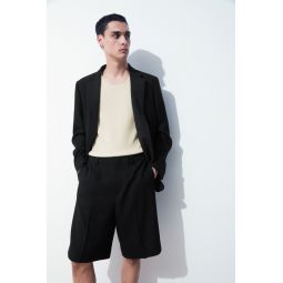 THE PLEATED TAILORED SHORTS