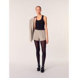 Suit shorts with darts