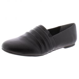 Donut Womens Pintuck Loafers