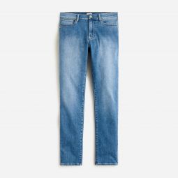 1040 Athletic Tapered-fit stretch jean in medium wash