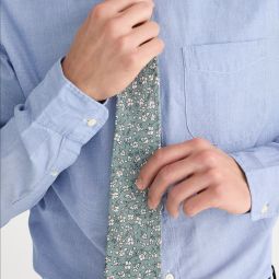 Linen tie in floral print
