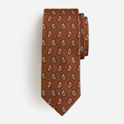 Silk tie in paisley