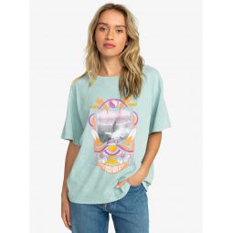 Girl Need Love A Oversized T-Shirt