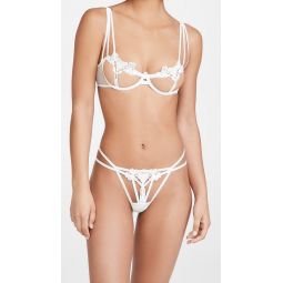 Nova Thong