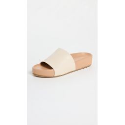 Pelican Sandals