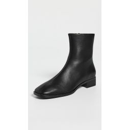Tour Boots