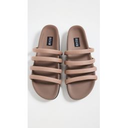 Quatrro Slides