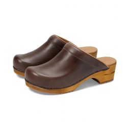 Womens Sanita Oster