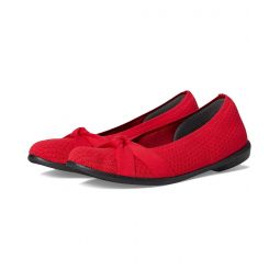 Womens Bzees Kissed