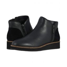Womens SoftWalk Wesley